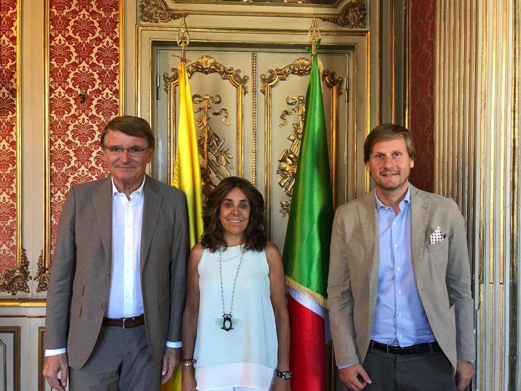 Renzo Piraccini, presidente di Macfrut, con Gloria Isabel Ramirez, ambasciatrice della Colombia e Mauro Camicia (Istituto Italo-Latino-Americano)
