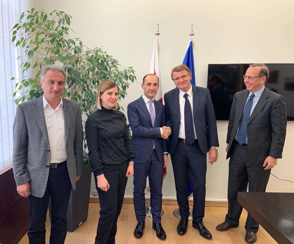 La tappa di Macfrut a Tibilisi, in Georgia: il presidente Renzo Piraccini, l'ambasciatore italiano Enrico Bartoli con il ministro dell'Agricoltura Levan Davitashvili e il viceministro Kharia Tsilosani