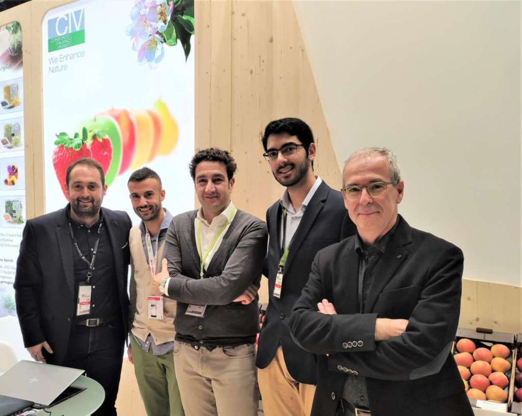 Per il Civ, la Fiera di Madrid si è confermata opportunità di scambio e contatto con i principali player a livello internazionale a cui presentare le ultime novità in tema di melo, pero e fragole