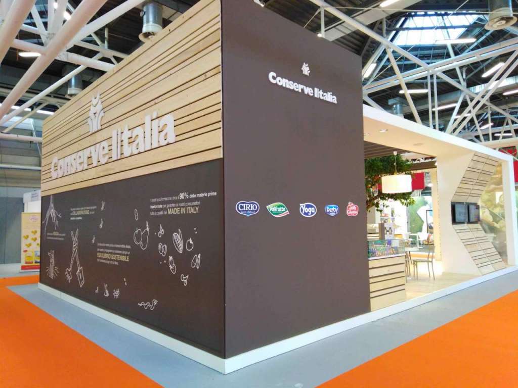 Lo stand di Conserve Italia a Marca, la Fiera di bologna (Pad. 25, corsia A-B, stand 57-58)
