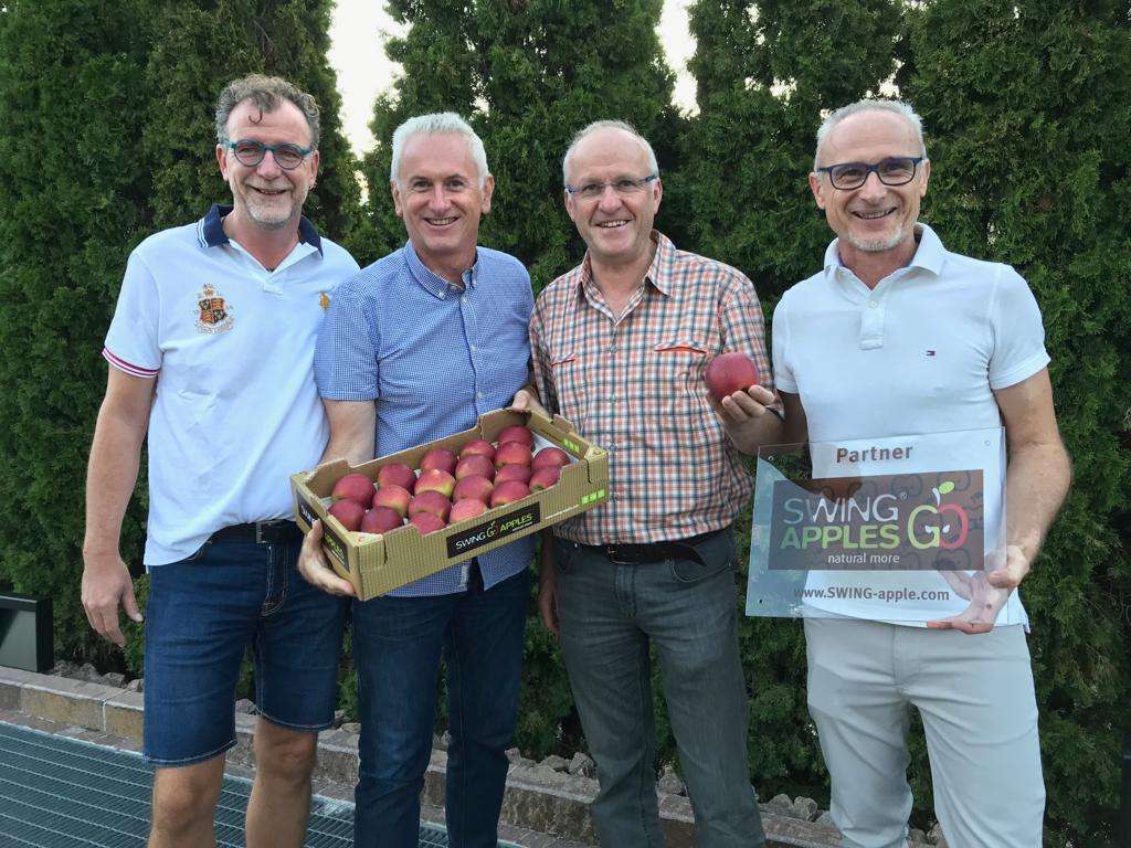 I nuovi partner. Klaus Dubenkrop (Seefrucht), Thomas e Jürgen Braun (Kiku/Red Moon e in mezzo Rainer Wielatt (Salemfrucht)