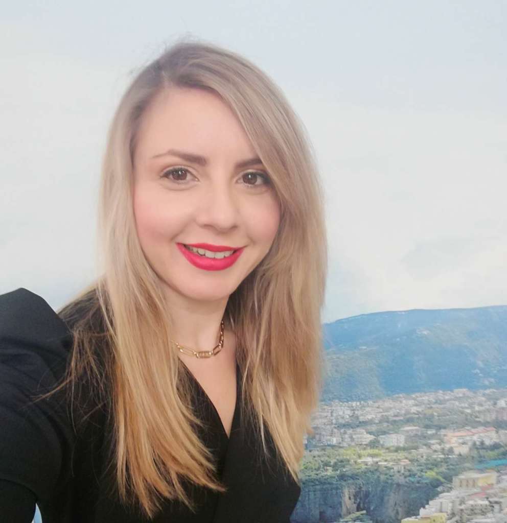 Valentina Sanna, export manager dell'azienda La Costiera, specializzata nella produzione e vendita di agrumi