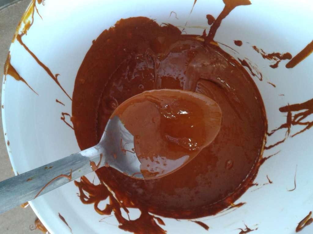 La cutina, un biopolimero estratto dagli scarti delle bucce del pomodoro, diventa la sostanza di partenza della biovernice protettrice brevettata da Tomapaint