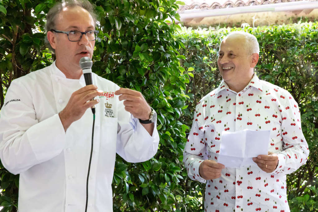 Sergio Fessia (a destra) con lo chef due Stelle Michelin Gian Piero Vivalda (a sinistra)