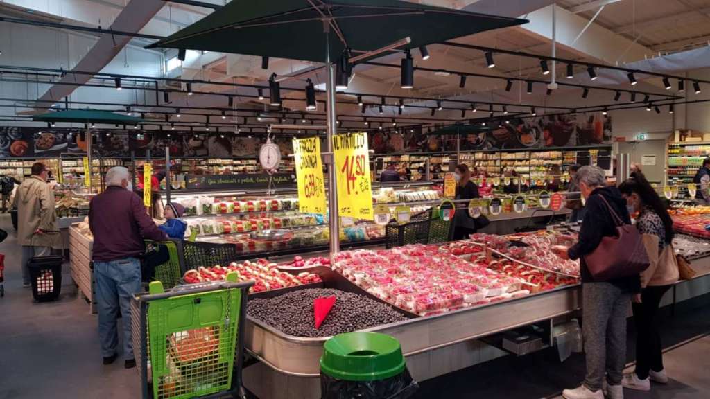 L'insegna Banco Fresco propone un vasto assortimento incentrato sul freschissimo