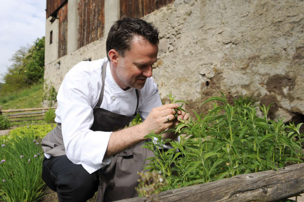 Lo chef una stella Michelin Theodor Falser
