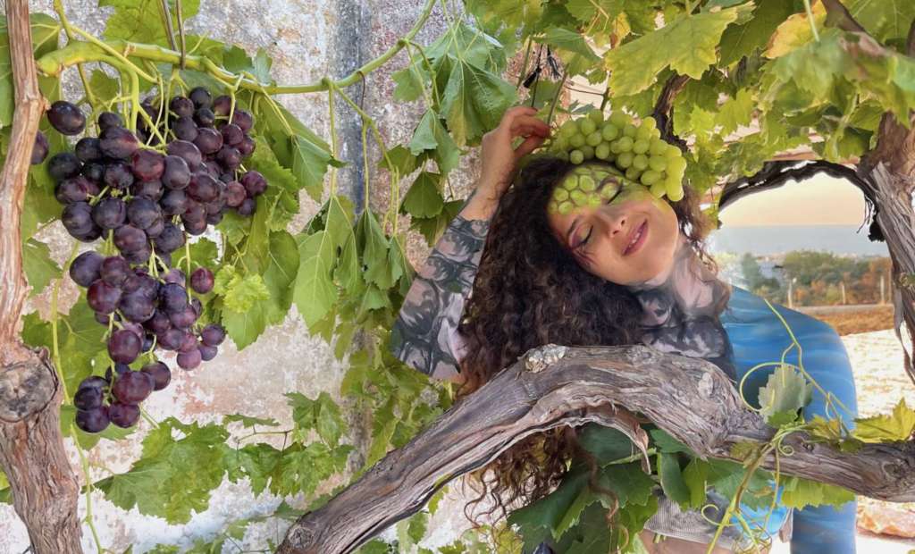 Francesca Lonigro in uno scatto dell'artista Manuela Perrone per una prossima mostra dedicata al body painting