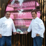 Planet Farms costruisce una farm tailor made per il tristellato Da Vittorio Chicco e Bobo Cerea davanti alla serra idroponica