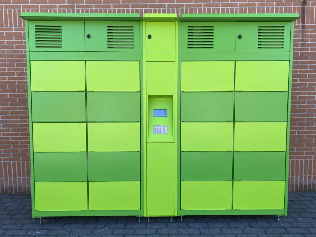 Locker Daw, Delivery at work