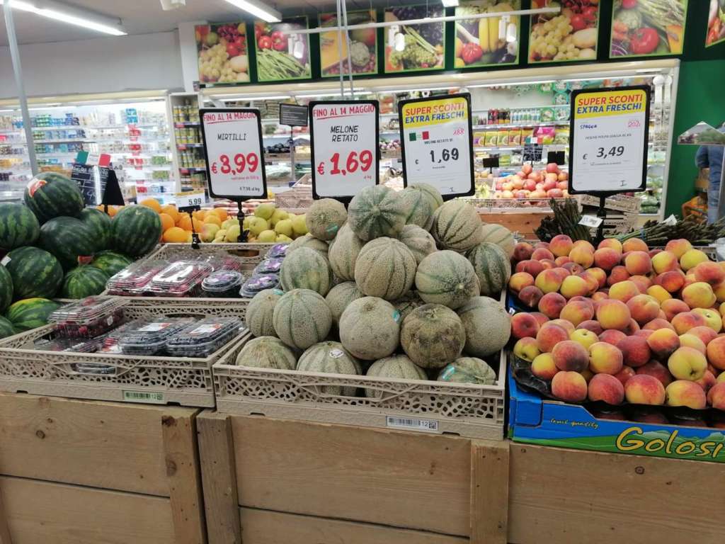 Il maltempo frena la domanda delle nuove produzioni ortofrutticole di stagione