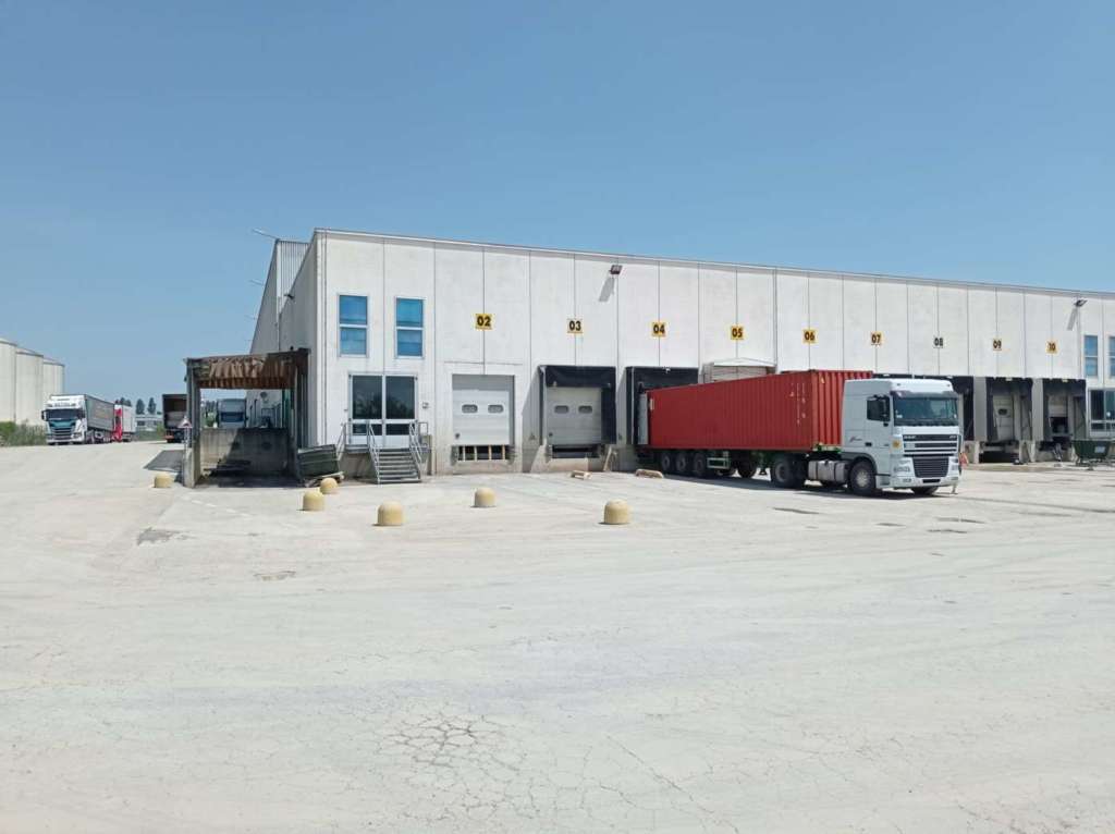 Ripartono i tir dallo stabilimento di Barbiano di Conserve Italia