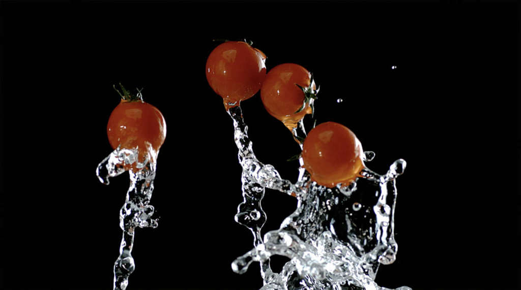 Pomodorini della linea Elisir in un frame dello spot