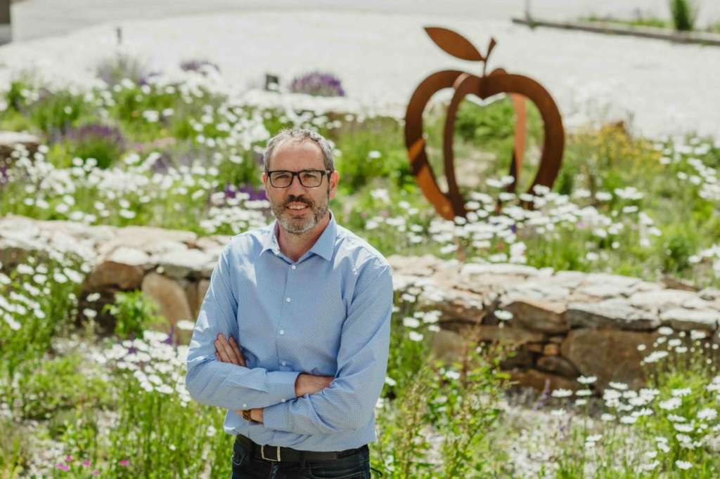 Gerhard Eberhöfer, responsabile del bio per il Consorzio dei produttori della Val Venosta