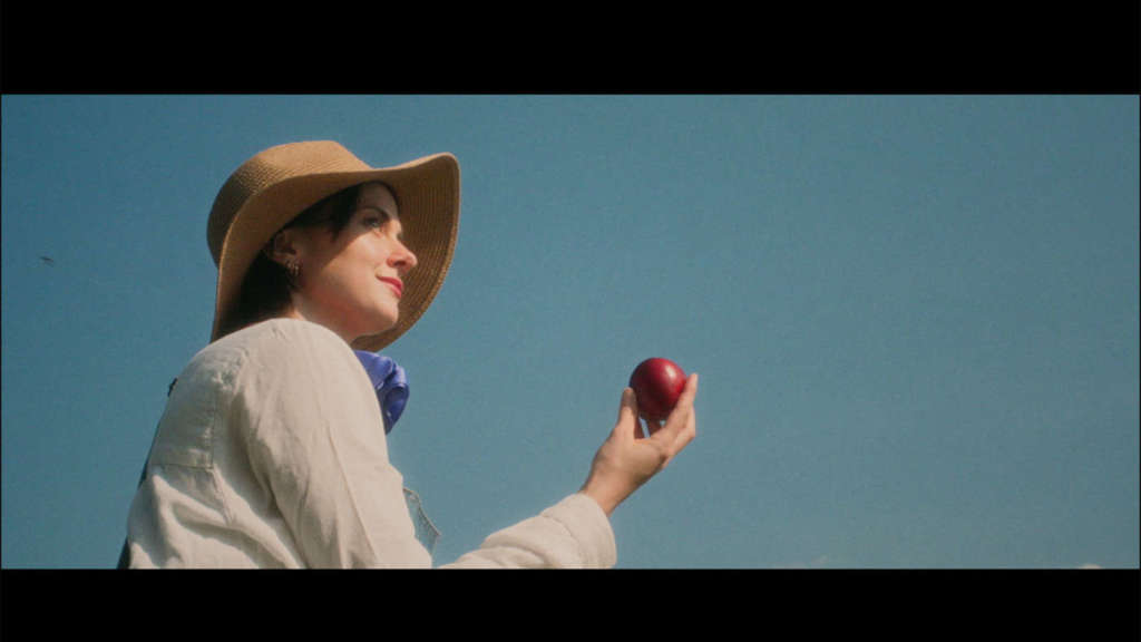 Un frame del nuovo spot della Pesca e Nettarina di Romagna Igp