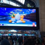 I grandi led nelle stazioni ferroviarie di Milano e Roma