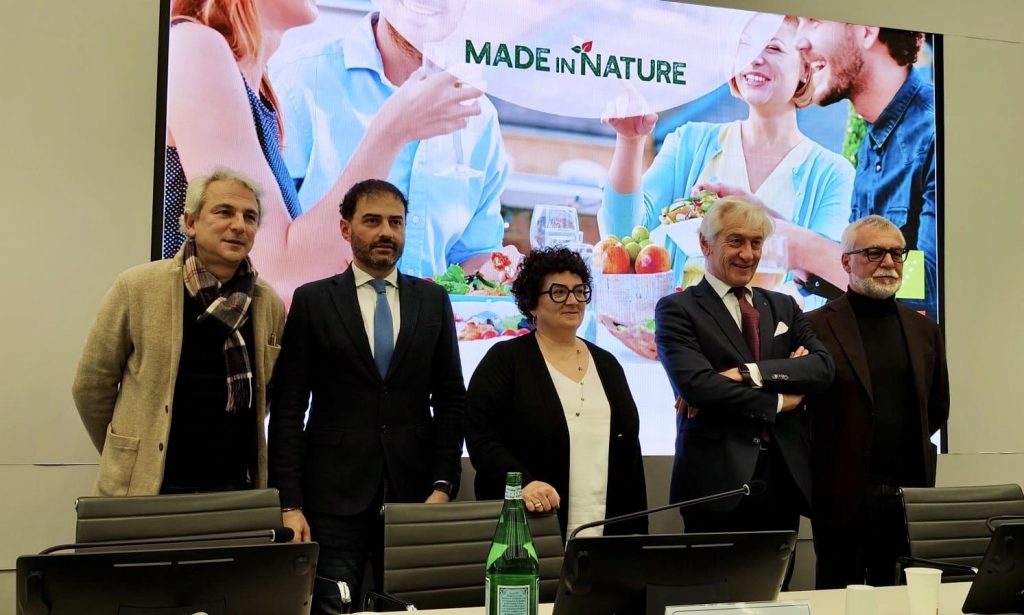 I relatori all'evento di chiusura del progetto Made in Nature che si è svolto a Milano