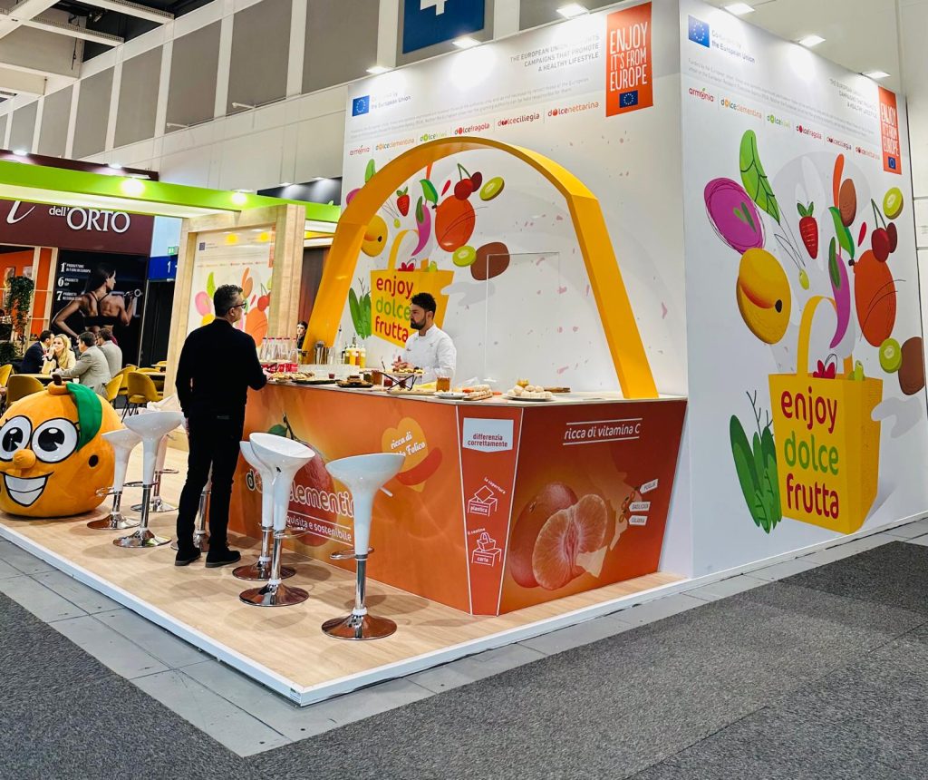 Stand di Enjoy Dolce Frutta a Fruit Logistica, a Berlino