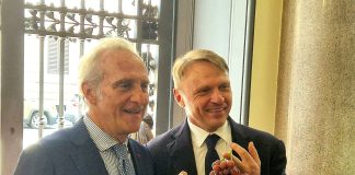 Marco Salvi, presidente di Fruitimprese, con il ministro dell'Agricoltura Francesco Lollobrigida