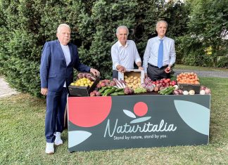 Da sinistra, Roberto Cera, presidente Naturitalia, Gabriele Ferri, direttore generale e Augusto Renella, export coordinator e marketing R&D manager
