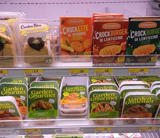 Prodotti plant-based a scaffale nel fresco