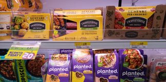 Prodotti plant-based in un negozio