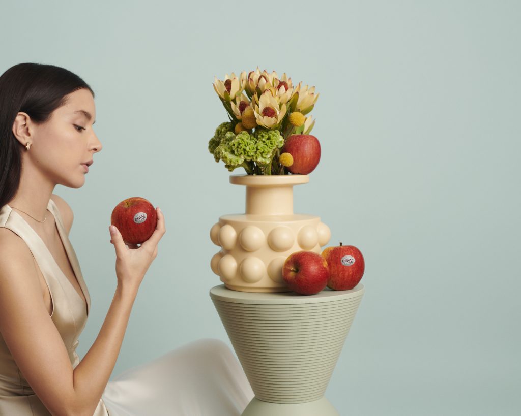 envy ribadisce il posizionamento di vicinanza al fashion