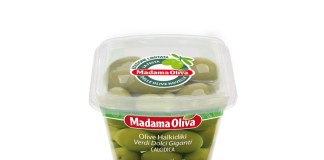La selezione delle olive fresche di Madama Oliva riportano lo sticker adesivo dedicato alla Festa delle olive Novelle edizione limitata