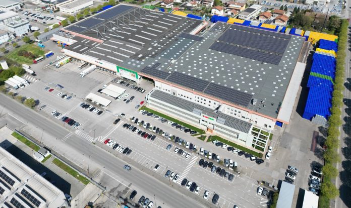 Apofruit Più lavoratori negli impianti Apofruit Italia