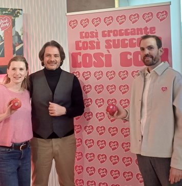 Presentazione campagna Pink Lady. Pauline Pastour, (communication project manager, Salvo Garipoli (country leader) e C&eacute;dric Modica Amore, (direttore marketing e comunicazione Pink Lady Europe)