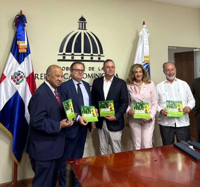 Firma a Santo Domingo dell'accordo triennale tra Macfrut e il ministero Agricoltura della Repubblica Dominicana