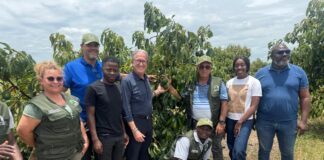 Visita in campo in Angola con il presidente Patrizio Neri