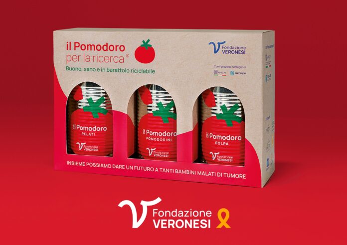 Il Pomodoro per la ricerca , confezione contenente tre barattoli di pomodoro in acciaio, disponibili nelle versioni pelati, polpa e pomodorini