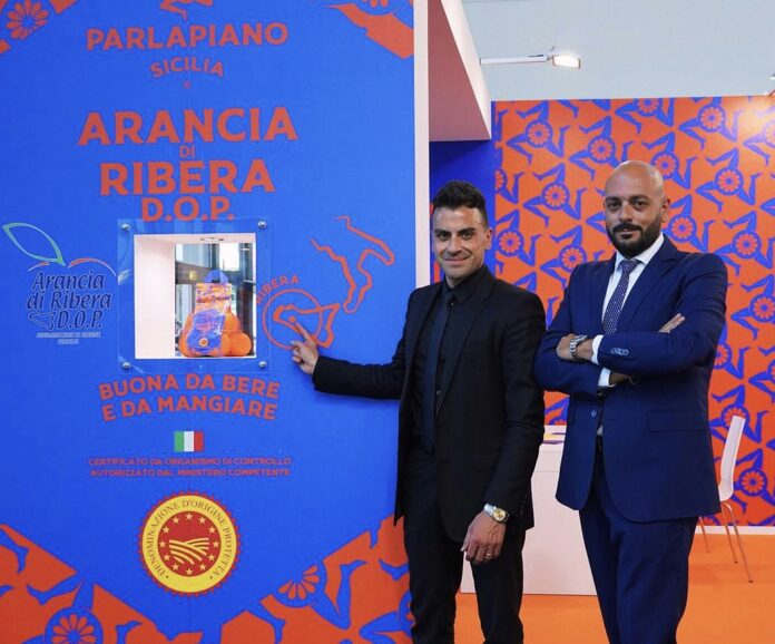 Neella foto, Paolo Parlapiano Responsabile Vendite e Marketing Parlapiano Sicilia e vicepresidente Consorzio di tutela Arancia di Ribera Dop e Vincenzo Parlapiano responsabile acquisti Parlapiano Sicilia