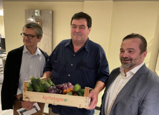 Andrea Segrè, direttore scientifico dell’Osservatorio internazionale Waste Watcher-Campagna Spreco Zero di Last Minute Market, Franco Linguerri, presidente di Agribologna, e Mattia Grillini, vicepresidente di Camst group