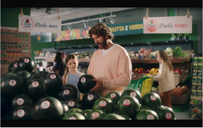perla nera Un fotogramma del nuovo spot dell'anguria Perla Nera
