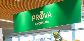 Reparto ortofrutta di un negozio di Pro7 Supermercati, la nuova insegna lanciata da Retailpro
