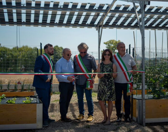 Taglio del nastro per il nuovo orto sostenibile