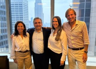 Orsero sbarca negli Usa: alleanza strategica con Trucco Da sinistra, Raffaella Orsero, Nick Pacia, Sasha LoPresti, Matteo Colombini