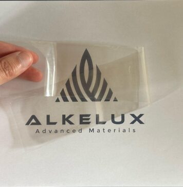 Alkelux: “Con gli scarti di liquirizia triplichiamo la shelf-life di fragole e mirtilli” #vocidellortofrutta L'innovativo materiale di Alkelux da scarti di liquirizia rende funzionale il packaging e allunga la shelf-life