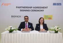 Satyendra Mehra, direttore del gruppo e membro del consiglio di amministrazione di N&uuml;rnbergMesse India, e Katrina Leung, amministratrice delegata e vicepresidente per l&rsquo;Asia Pacifico di Messe Berlin, hanno firmato il Memorandum of Understanding a Mumbai il 1&deg; settembre 2026. (Copyright: N&uuml;rnbergMesse e Messe Berlin)