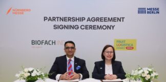 Satyendra Mehra, direttore del gruppo e membro del consiglio di amministrazione di NürnbergMesse India, e Katrina Leung, amministratrice delegata e vicepresidente per l’Asia Pacifico di Messe Berlin, hanno firmato il Memorandum of Understanding a Mumbai il 1° settembre 2026. (Copyright: NürnbergMesse e Messe Berlin)