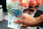 Censis-Confcommercio, l’onda lunga della crisi frena ancora i consumi