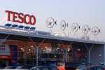 Tesco, arrivano i primi frutti della cura Lewis