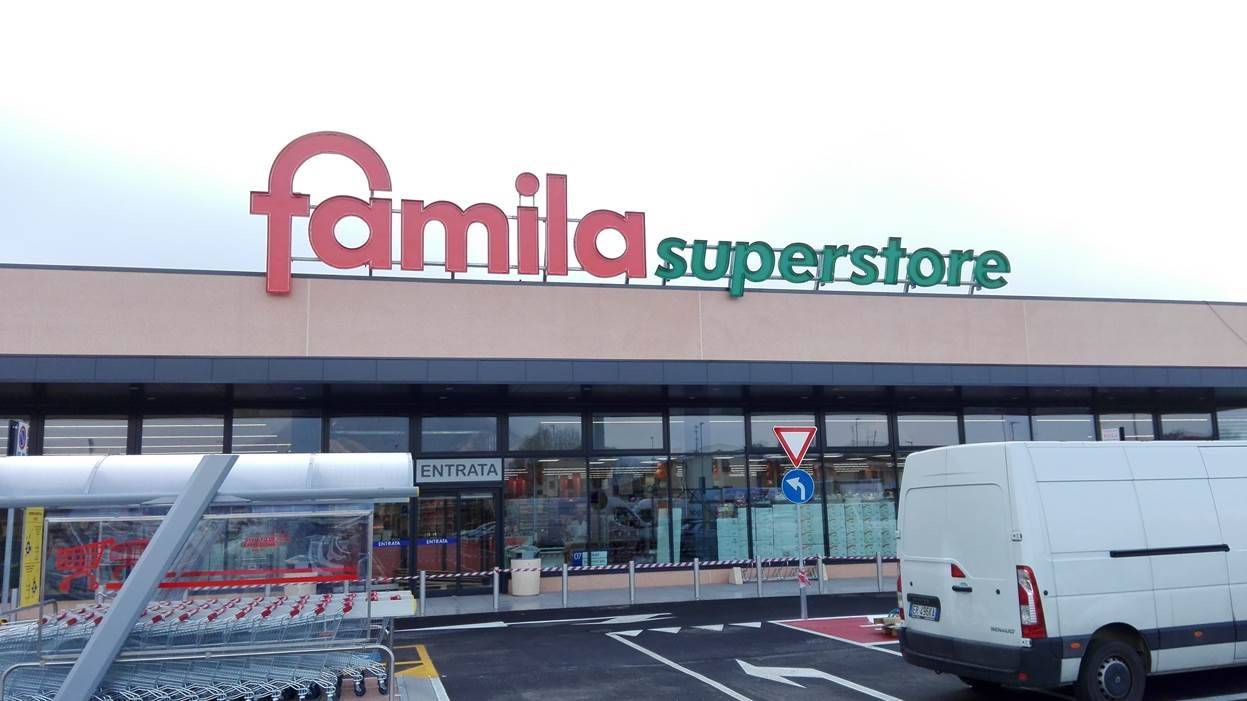 Famila_un puntodivendita Famila_un puntodivendita