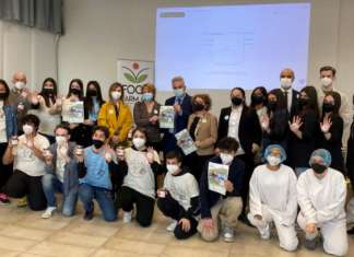 Esselunga con gli studenti di Parma per un progetto solidale Esselunga e studenti foodfarm
