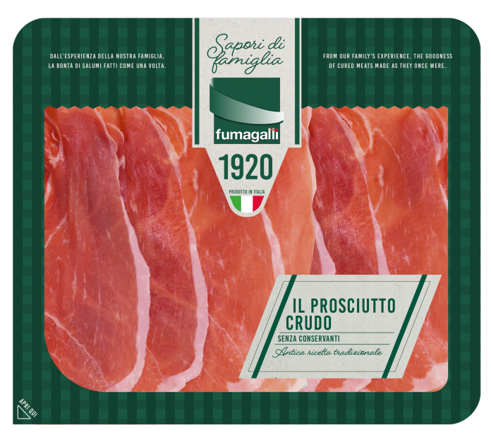 Confezione di prosciutto crudo Fumagalli “Sapori di Famiglia”, salumi in vaschetta artigianali senza conservanti, presentati a Tuttofood 2025