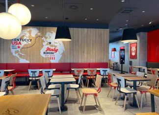 Kfc debutta nella capitale del turismo romagnolo Kfc debutta nella capitale del turismo romagnolo