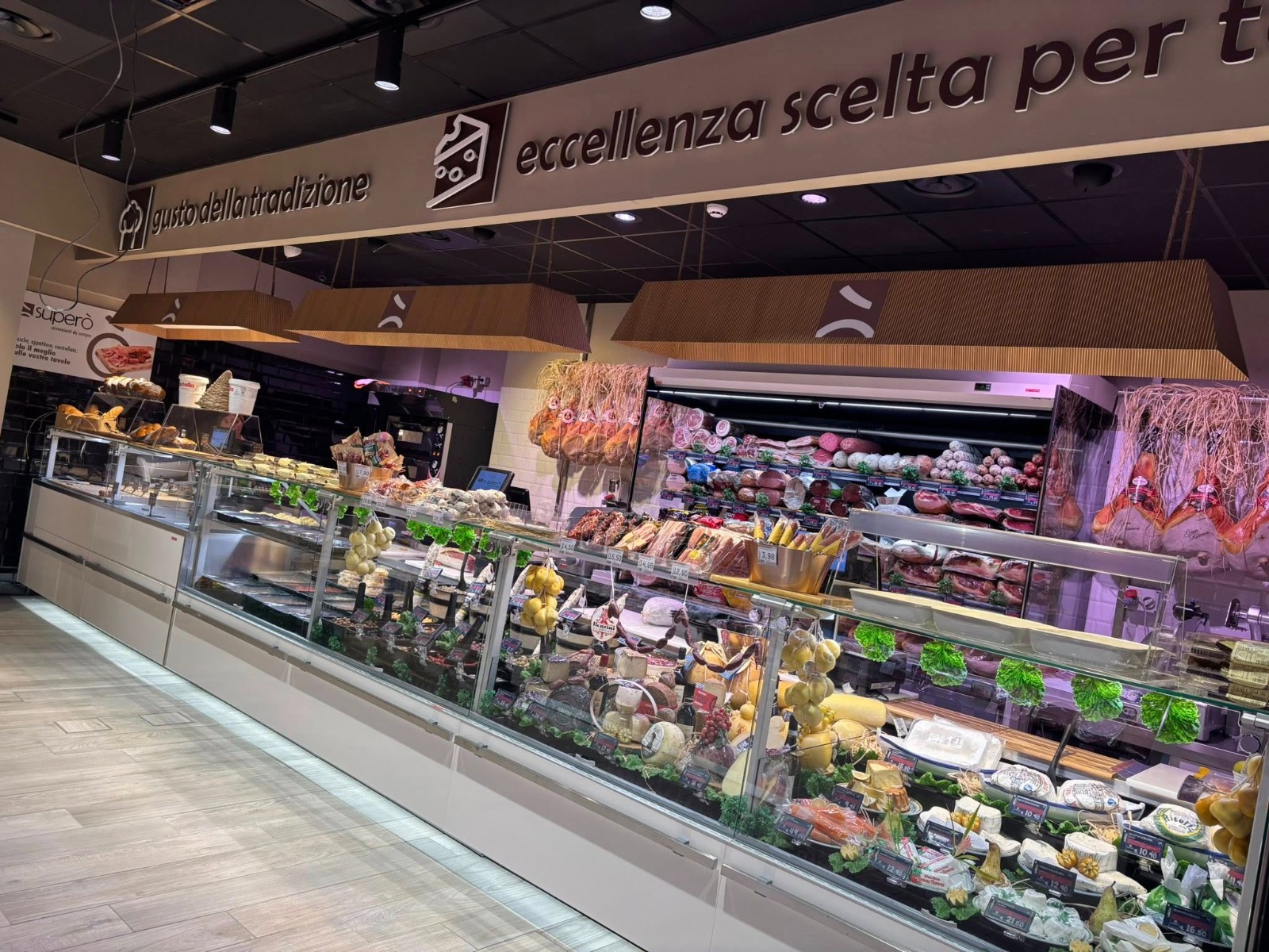 Super Selex La Gastronomia Il Punto Di Forza Del Nuovo Store Di Napoli