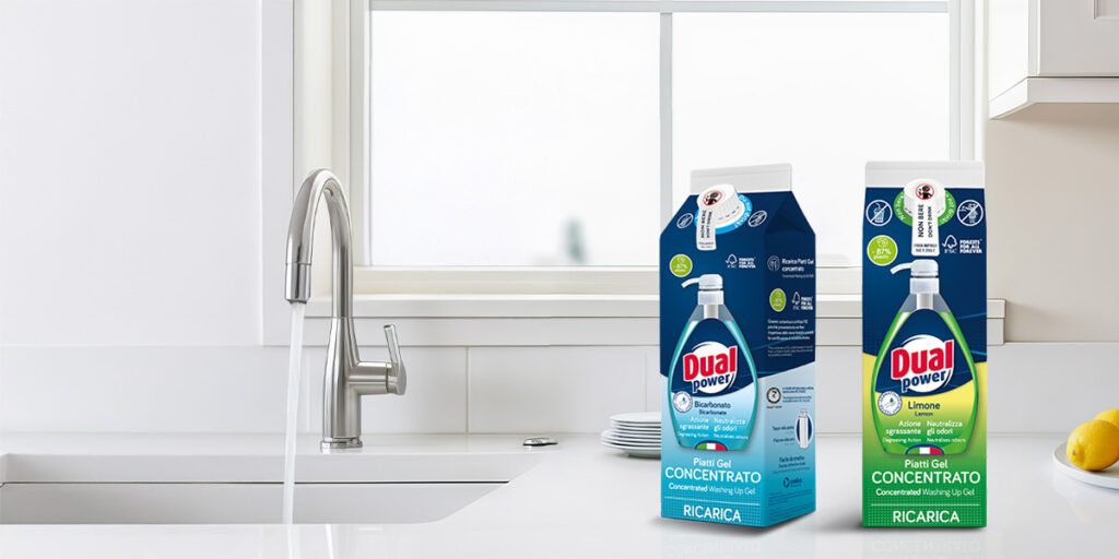 Dual Power lancia il nuovo packaging in cellulosa riciclabile per i detergenti piatti e lavatrice: -87% di plastica e massima efficienza per la GDO sostenibile