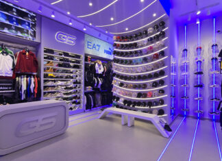 Galaxy: l’estetica avveniristica del flagship store di Napoli